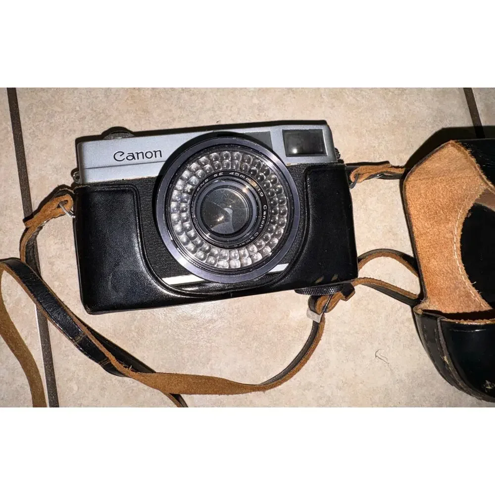 Vintage Canon canonet camera 45mm
